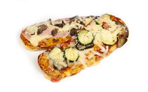 Pizza barca mozzarella a zucchine