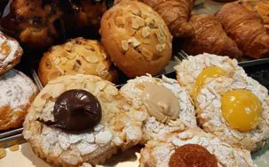 Biscotti con il sorriso con crema di cioccolato 